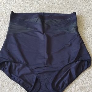 NWOT Black ultra high-waist body shaper